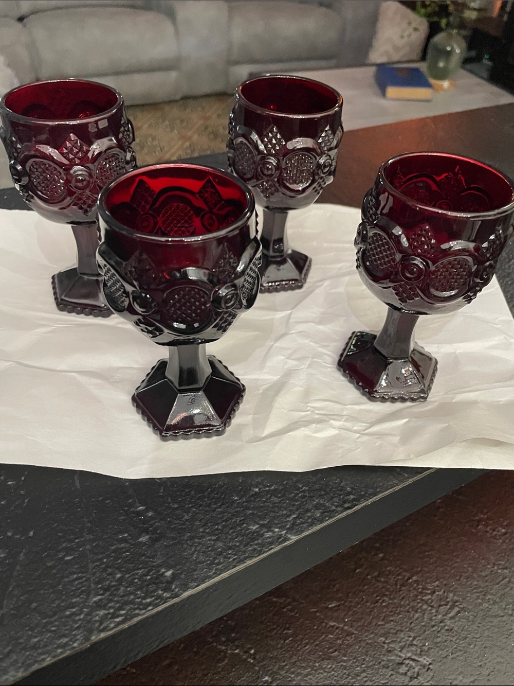 Avon Vintage-Style Ruby Red Goblet Set - 4pcs